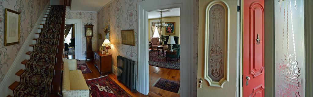 Oakcliff Bed And Breakfast Halfmoon Εξωτερικό φωτογραφία