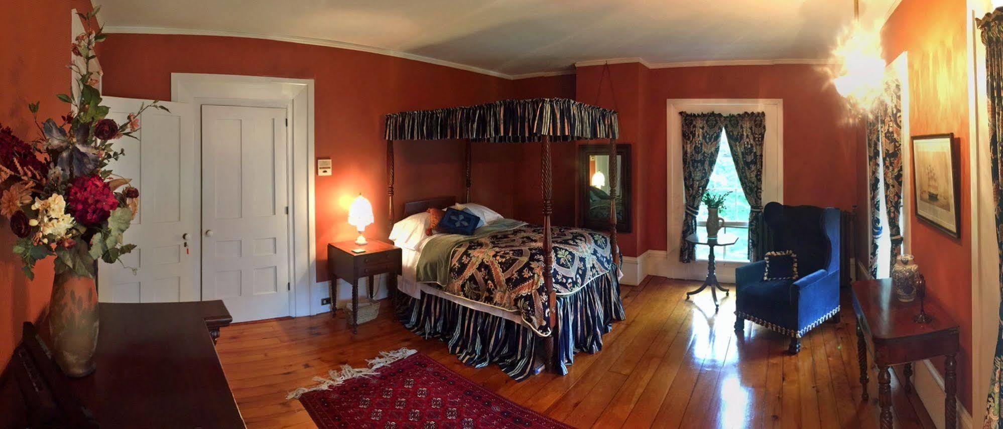 Oakcliff Bed And Breakfast Halfmoon Εξωτερικό φωτογραφία